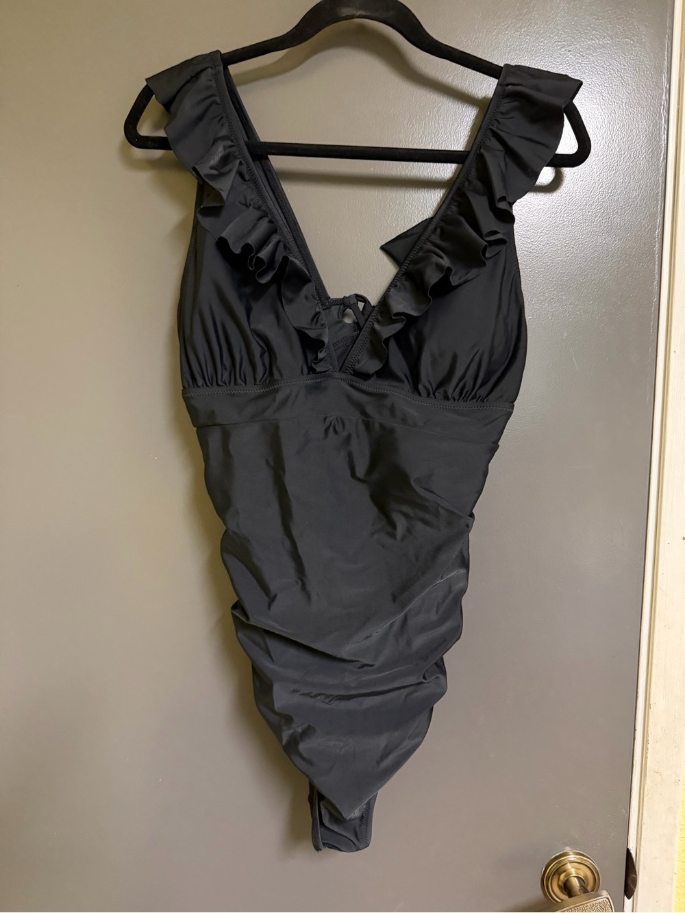 Cupshe Black Ruffle V-Neck One-Piece Swimsuit